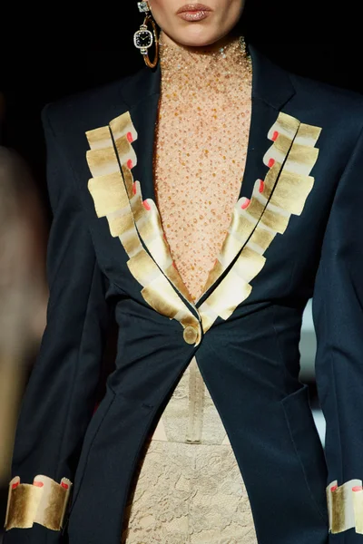 Look 12